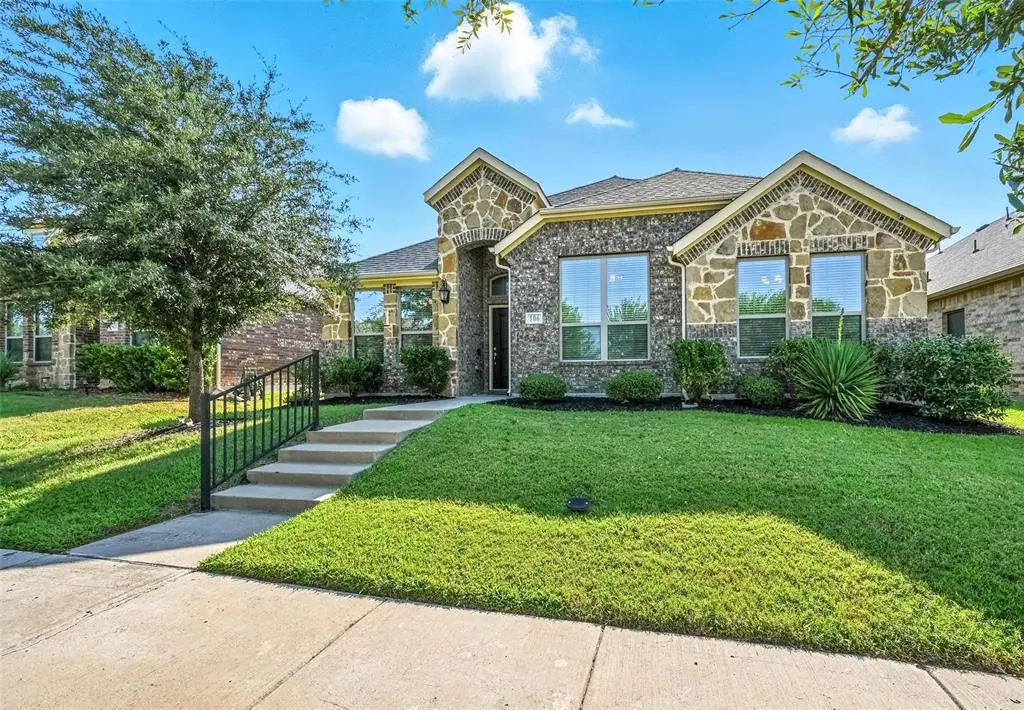 106 Cool Meadows Lane, Red Oak, TX 75154