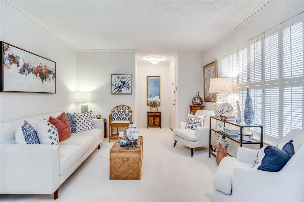 4203 Avondale Avenue #202, Dallas, TX 75219
