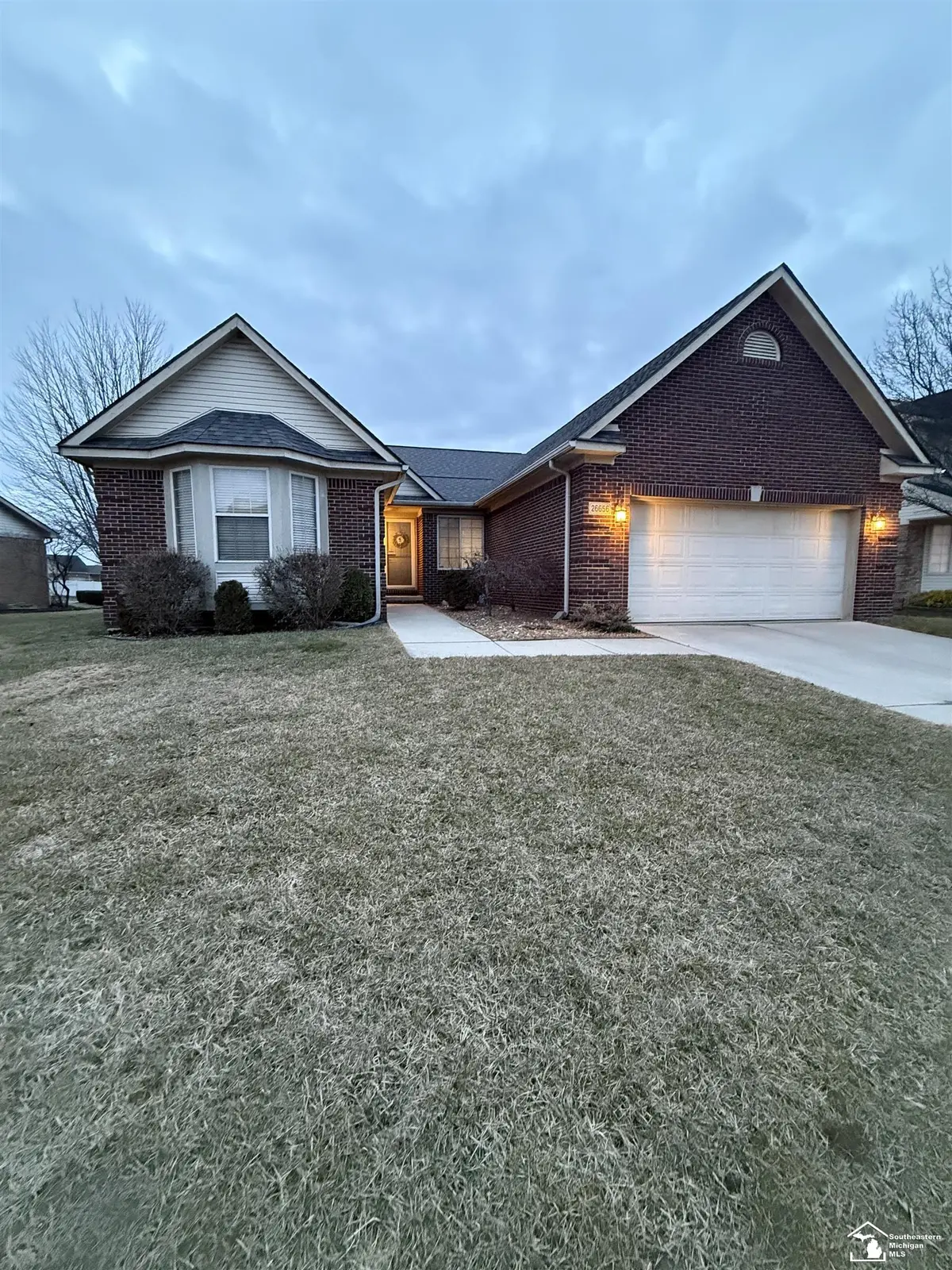 26656 Winslow DR, Flat Rock, MI 48134