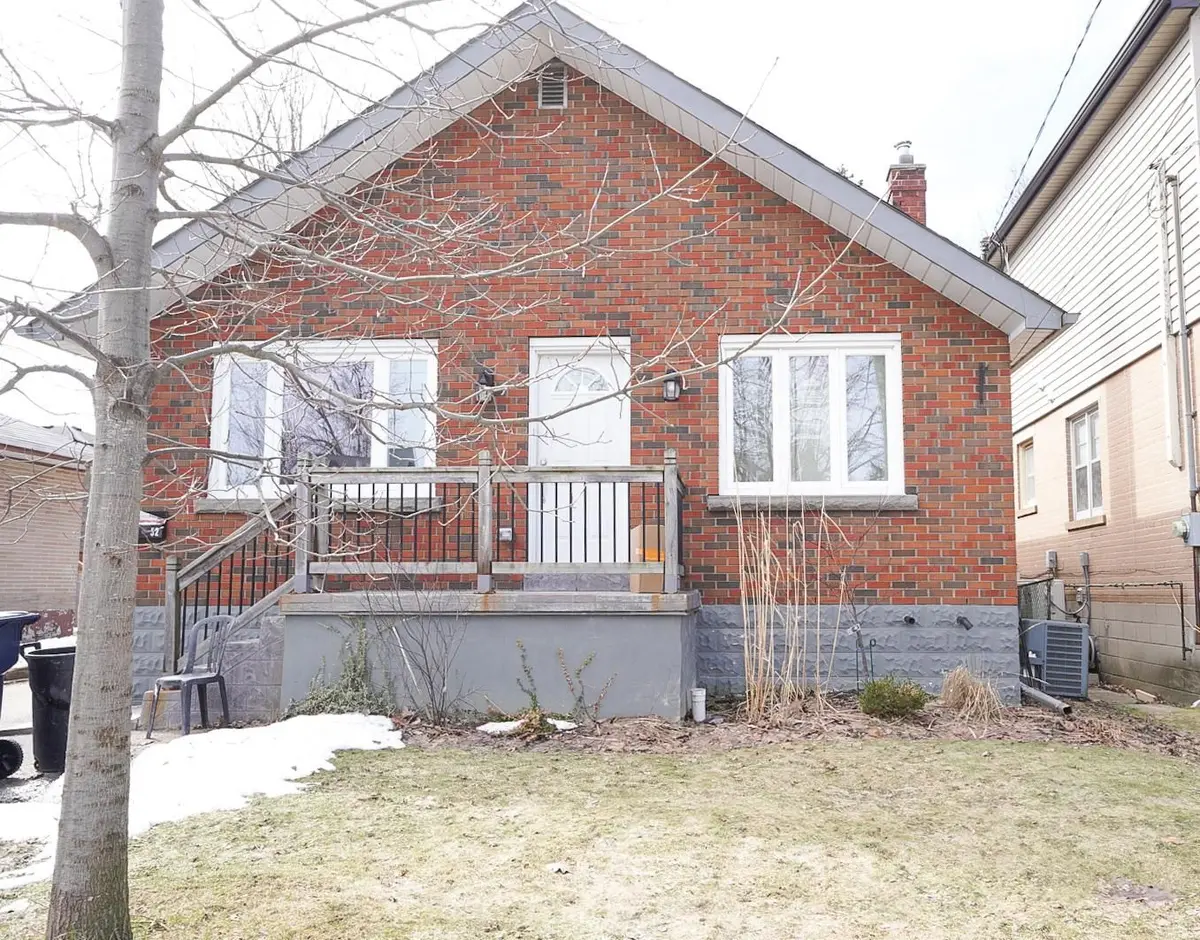 52 Sandown AVE #Basement, Toronto E06, ON M1N 3W3