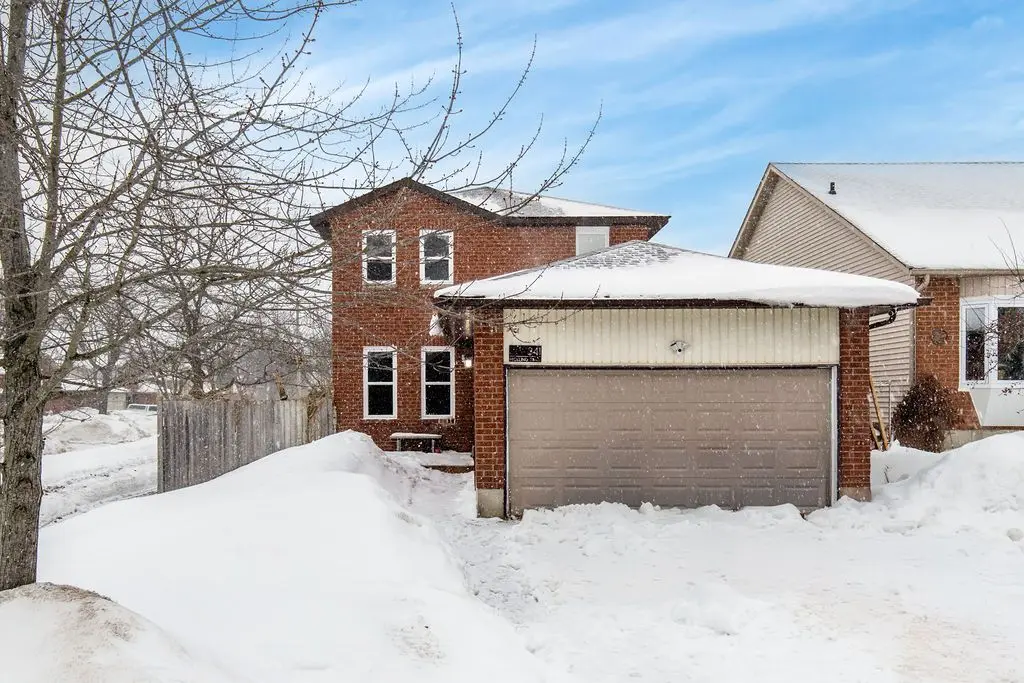 341 Hickling TRL, Barrie, ON L4M 5Z6