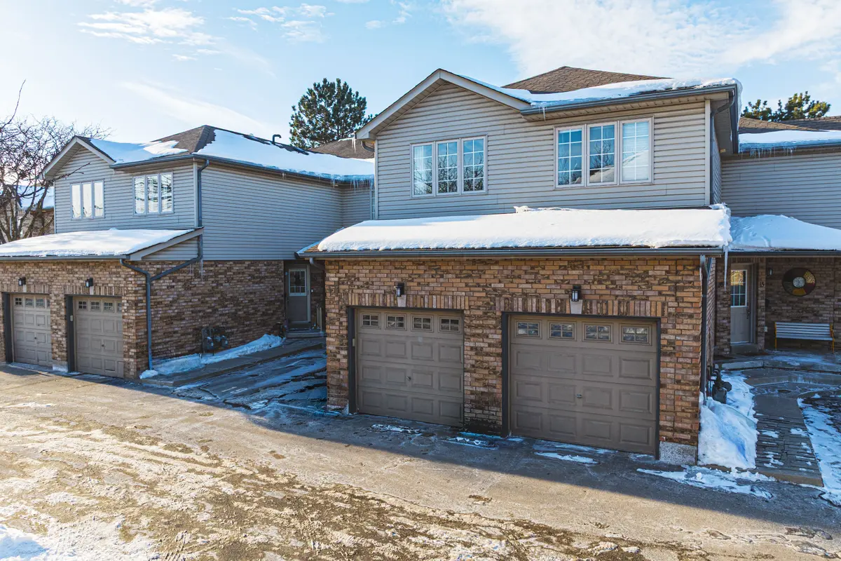 705 Cumberland AVE #18, Burlington, ON L7N 3W4