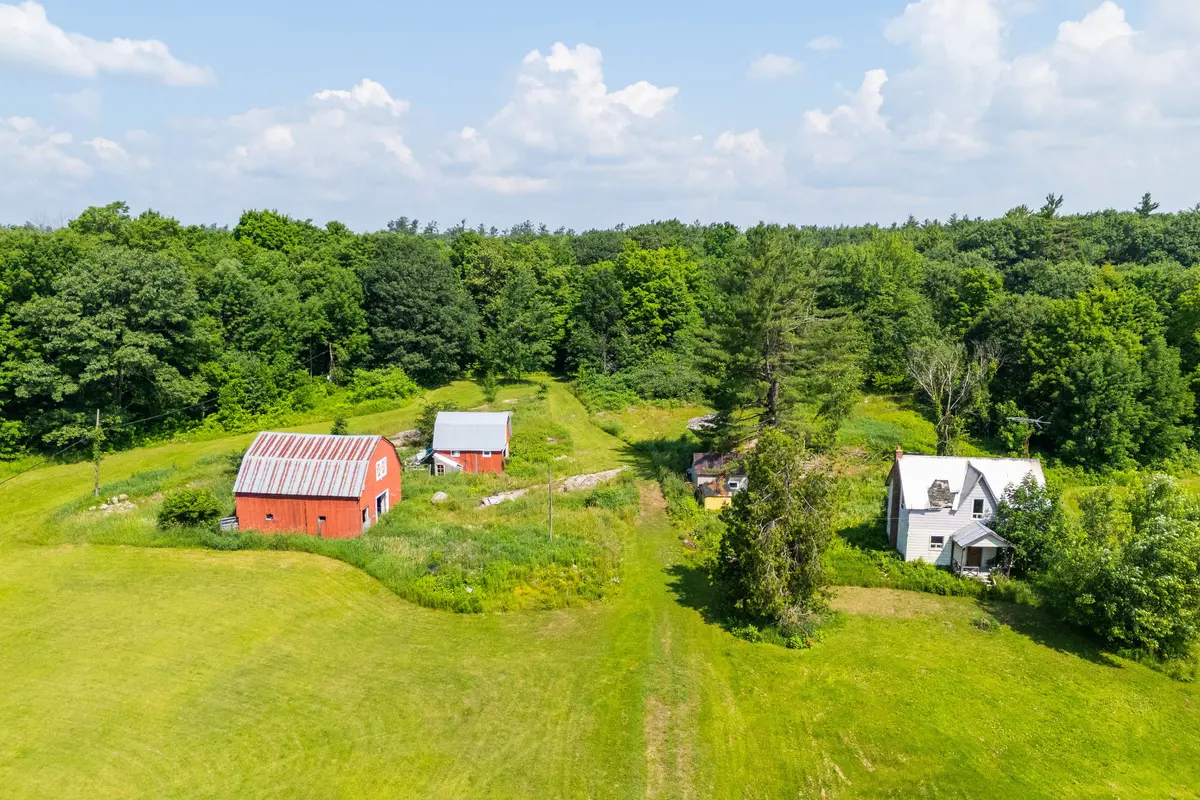 1316 Graham RD, Gravenhurst, ON P0E 1N0