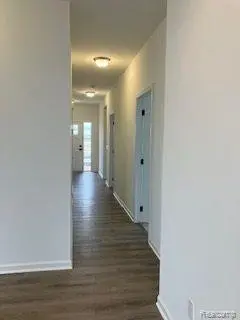 6198 Parker DR, Fenton, MI 48451