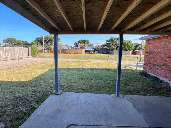8506 Woodside Road, Rowlett, TX 75088