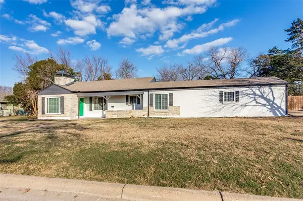 4045 Carolyn Road, Fort Worth, TX 76109