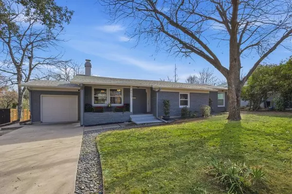 Fort Worth, TX 76109,4517 Selkirk Drive