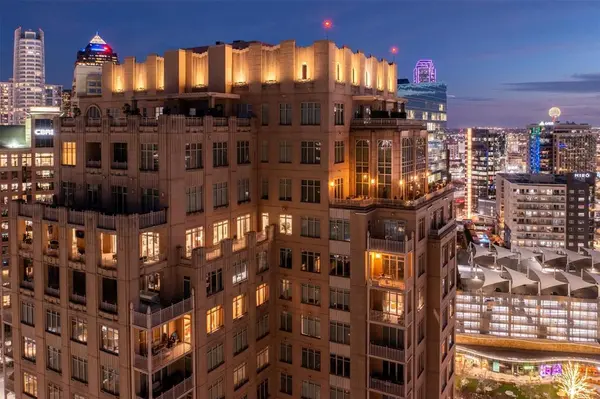 2525 N Pearl Street #1801,  Dallas,  TX 75201