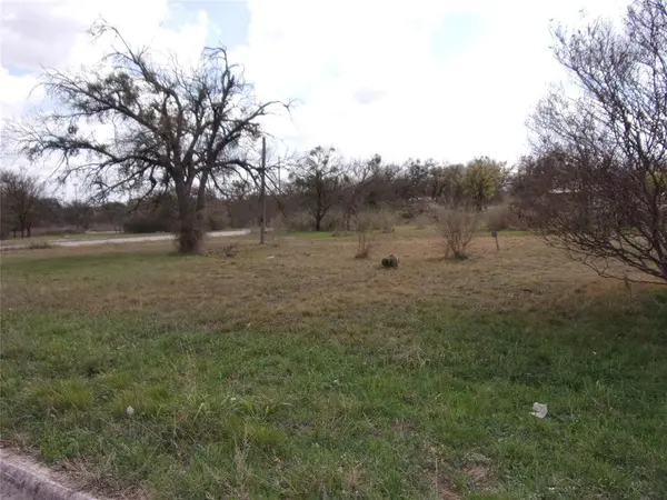 702 E Annex Street, San Saba, TX 76877