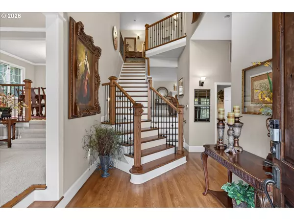 Lake Oswego, OR 97034,15200 LILY BAY CT