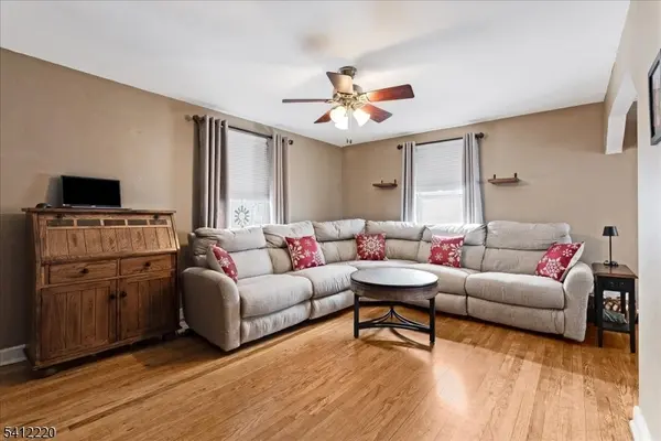 564 Spruce Ave, Garwood Boro, NJ 07027