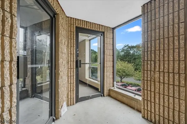 3 Tice Rd, Franklin Lakes Boro, NJ 07417