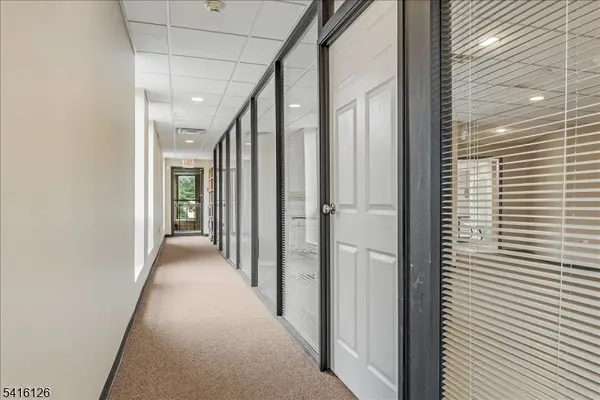 3 Tice Rd, Franklin Lakes Boro, NJ 07417