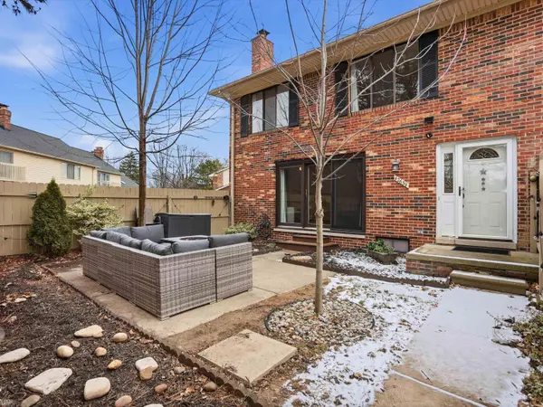 42639 Jeanette CIR, Clinton Twp, MI 48038