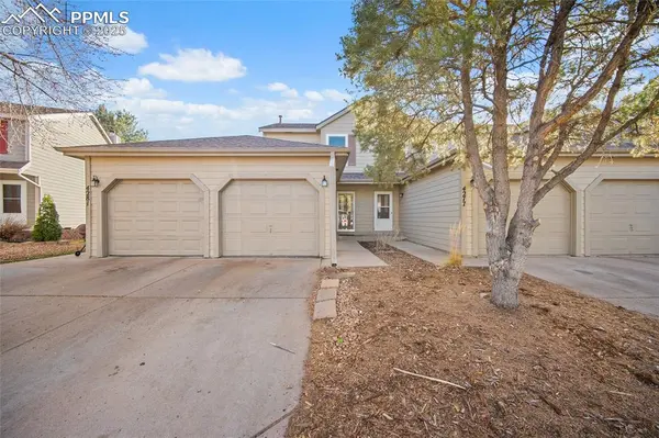 4279 Hunting Meadows CIR #5, Colorado Springs, CO 80916