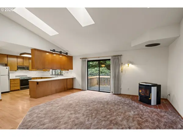 1730 ARCH LN, Brookings, OR 97415