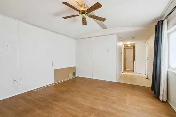 1101 84 ST NE #428, Calgary, AB T2A 7X2