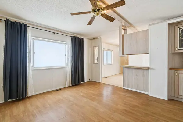 1101 84 ST NE #428, Calgary, AB T2A 7X2