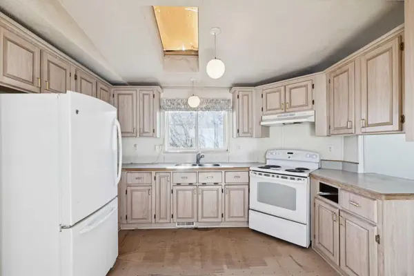 1101 84 ST NE #428, Calgary, AB T2A 7X2