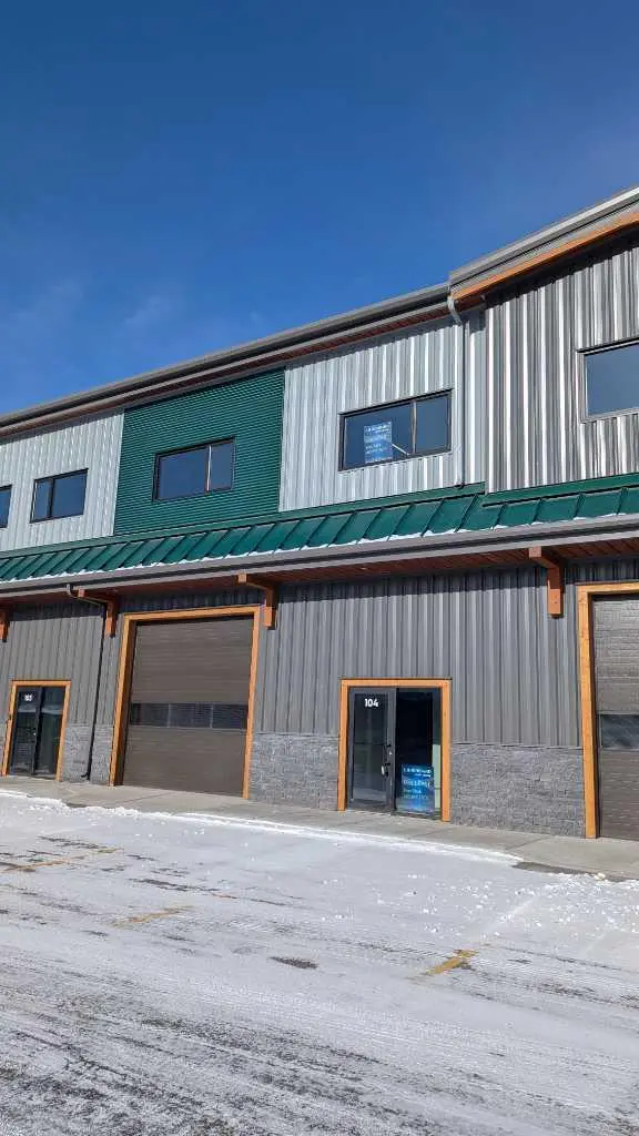 100 Alpine MDWS #1104 & 1204, Canmore, AB T1W 1L1