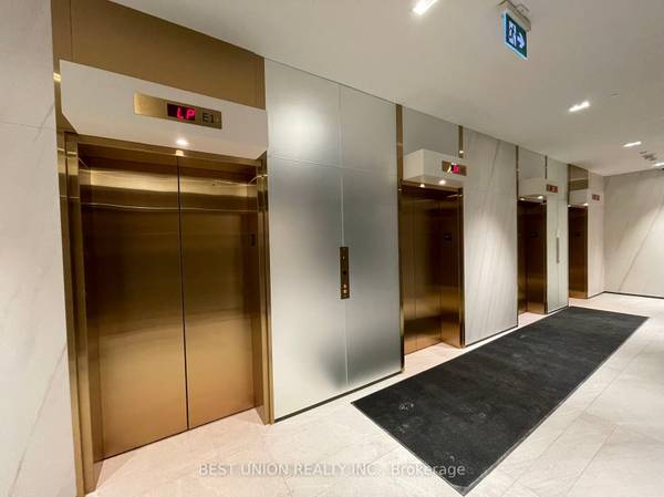 319 Jarvis ST #2711, Toronto C08, ON M5B 0C8