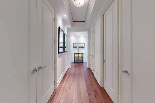 206 Bloor ST W #1001, Toronto C02, ON M5S 1T8