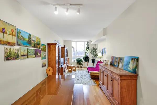 481 Rosewell AVE #407, Toronto C04, ON M4R 2J1