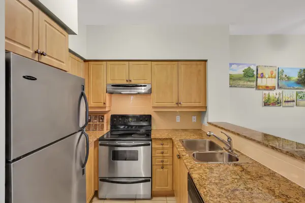 481 Rosewell AVE #407, Toronto C04, ON M4R 2J1
