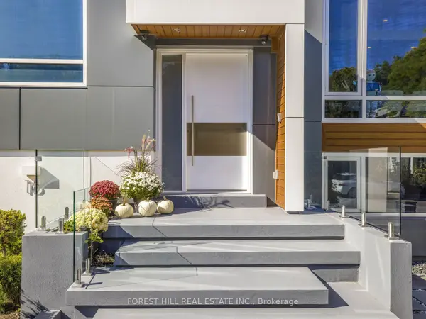 16 Viamede CRES, Toronto C15, ON M2K 2A8