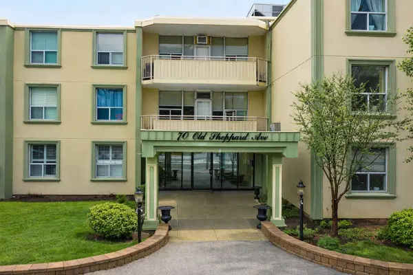 70 Old Sheppard AVE #212, Toronto C15, ON M2J 3L6