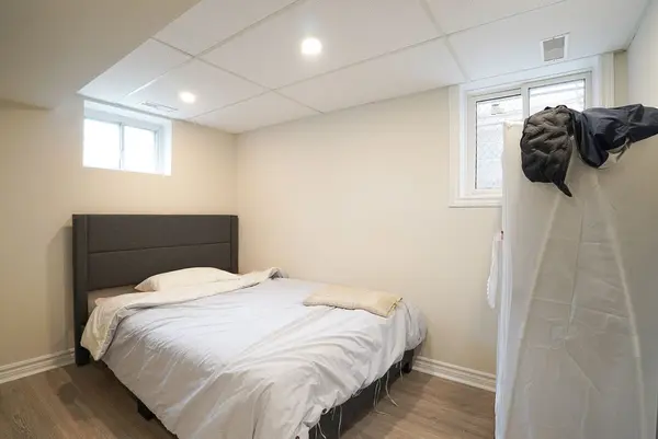 52 Sandown AVE #Basement, Toronto E06, ON M1N 3W3