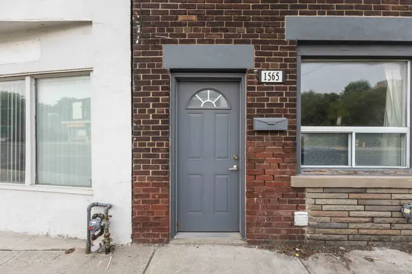 1563 Kingston RD, Toronto E06, ON M1N 1S4