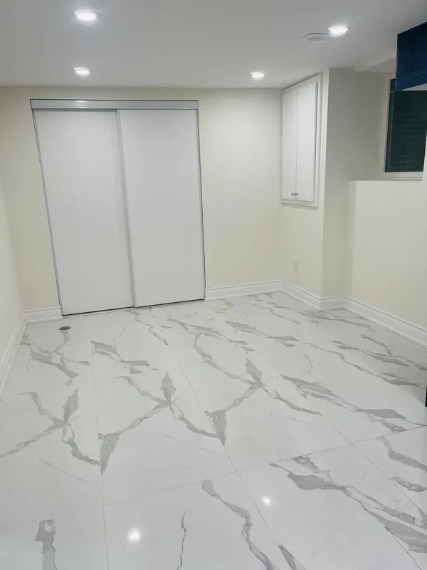 220 Bloor ST W #Bsmt, Oshawa, ON L1J 1P8