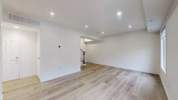 92 Louisbourg WAY, Markham, ON L6E 0C5