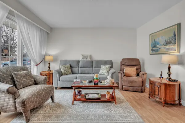 25 Tarbush AVE, Essa, ON L0M 1B3