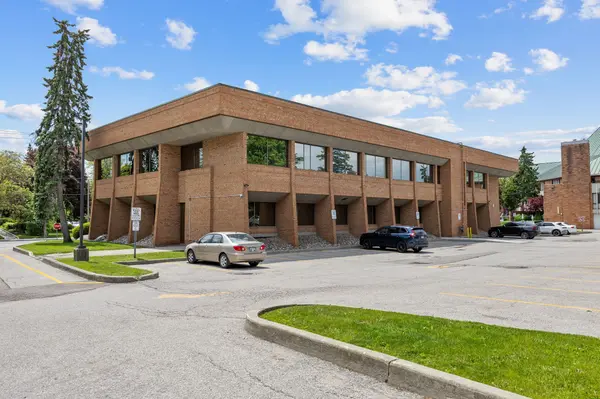 21 Dunlop ST, Richmond Hill, ON L4C 2M6