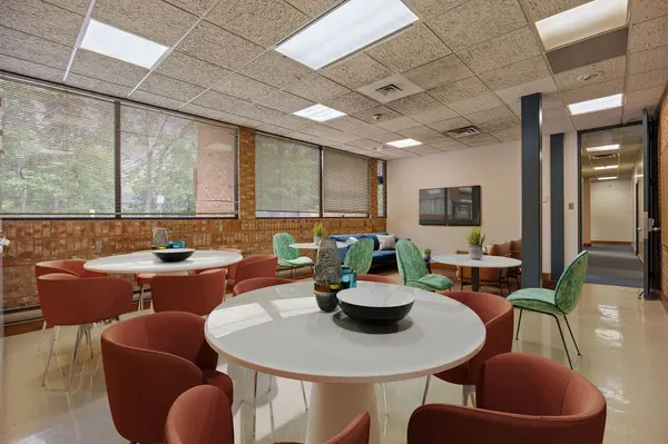 21 Dunlop ST, Richmond Hill, ON L4C 2M6