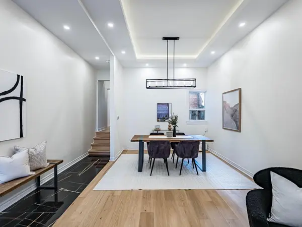 918 Ossington AVE, Toronto W02, ON M6G 3V1