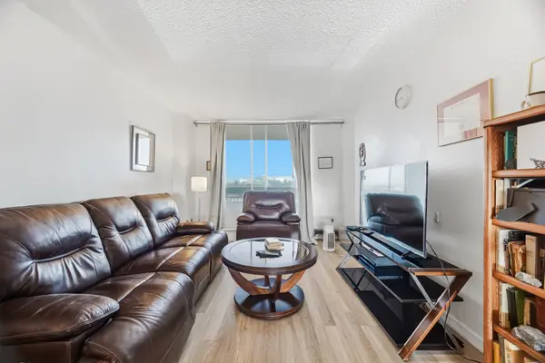 4645 Jane ST #720, Toronto W05, ON M3N 2K9