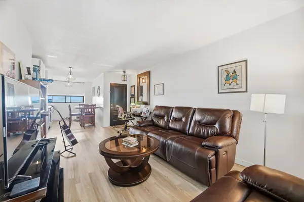 4645 Jane ST #720, Toronto W05, ON M3N 2K9