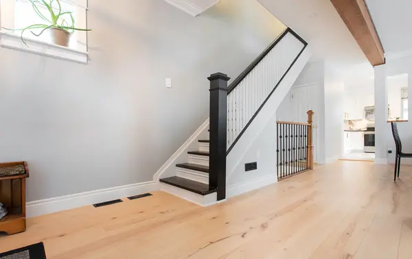 144 Eileen AVE, Toronto W03, ON M6N 1W1