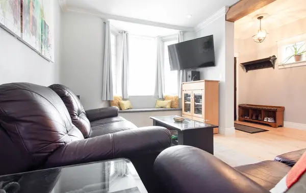 144 Eileen AVE, Toronto W03, ON M6N 1W1