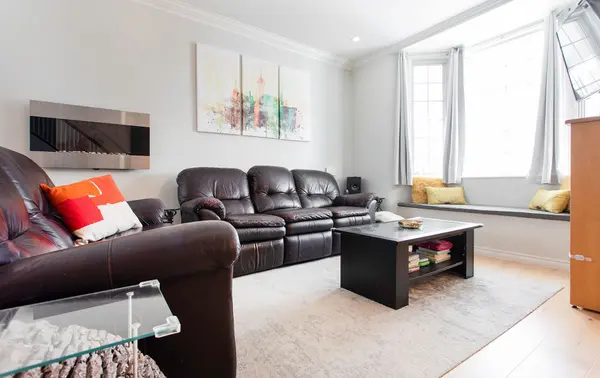 144 Eileen AVE, Toronto W03, ON M6N 1W1