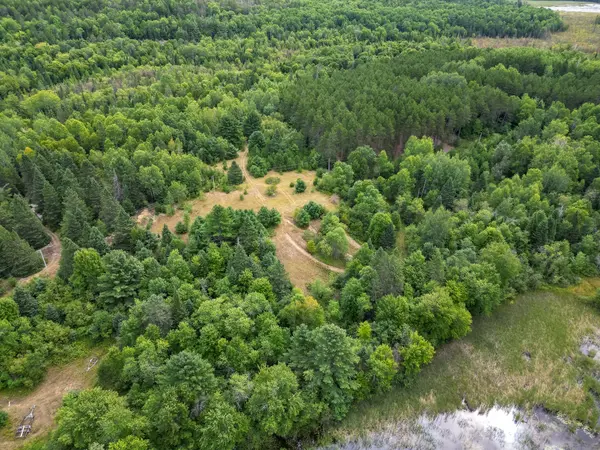 0 Flying Club RD, Greater Madawaska, ON K7R 2Z6