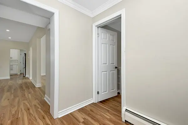 301 Zephyr AVE, Britannia - Lincoln Heights And Area, ON K2B 5Z7