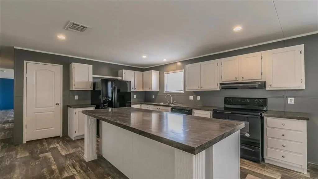 620 County Road 2937, Decatur, TX 76234