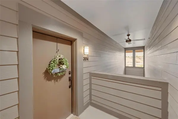 2500 King Arthur Boulevard #304, Lewisville, TX 75056