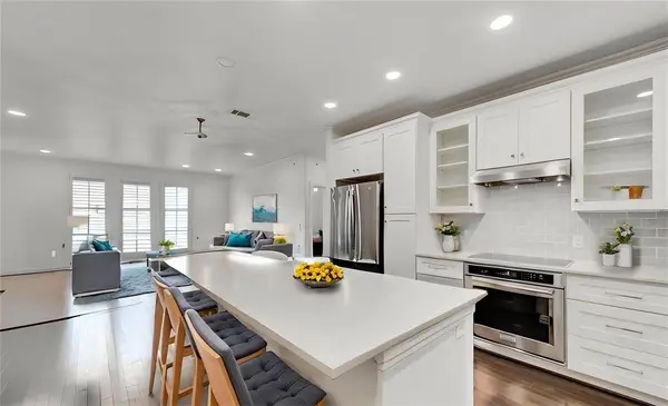 2500 King Arthur Boulevard #304, Lewisville, TX 75056