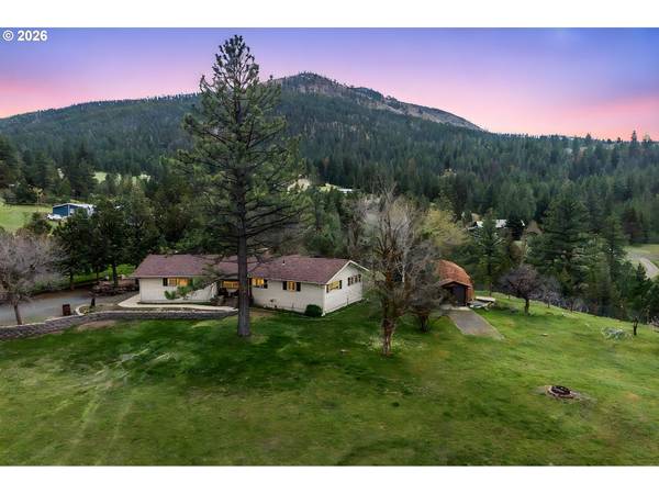 312 EDGEWOOD DR, Canyon City, OR 97820