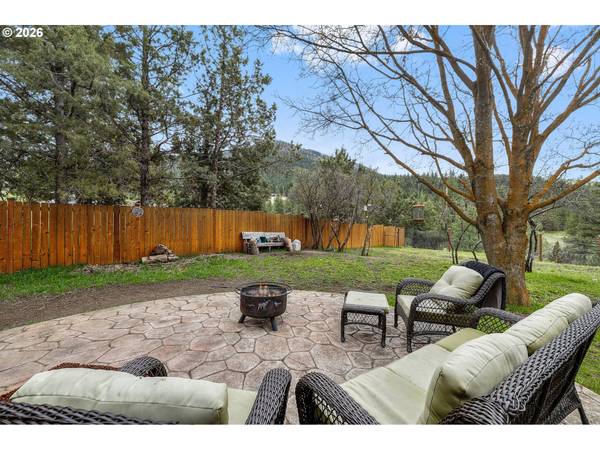 312 EDGEWOOD DR, Canyon City, OR 97820